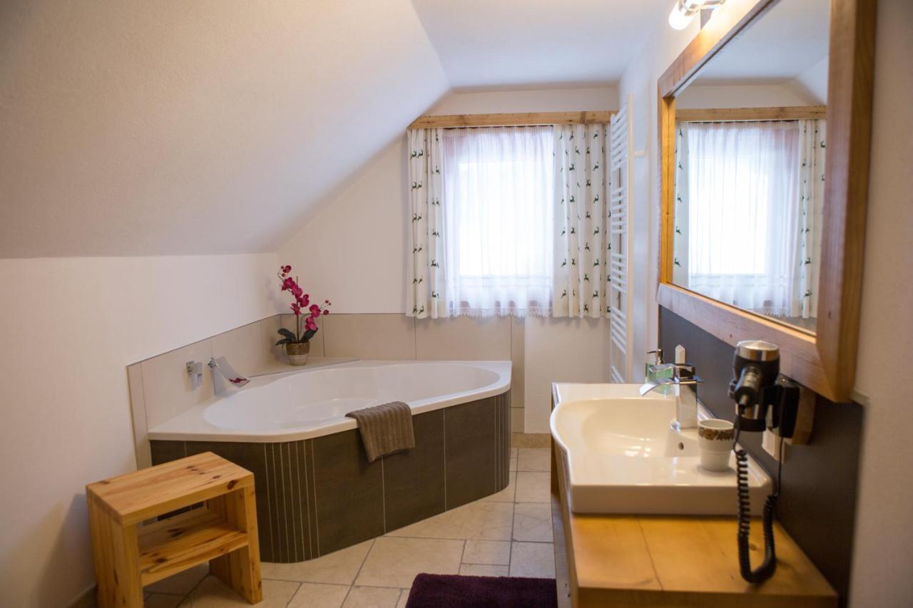 Ferienhaus Poettler ウンタータウエルン エクステリア 写真